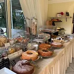 Boccaccio-free Parking- 3* Milano Marittima