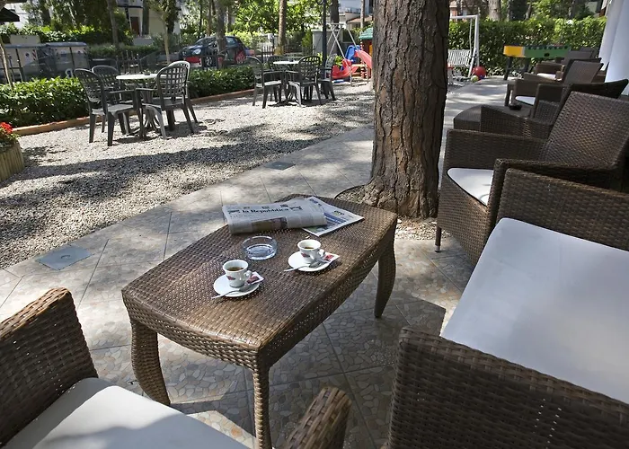 Boccaccio-free Parking- Otel 3*