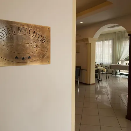 Boccaccio-free Parking- Отель Морской Милан