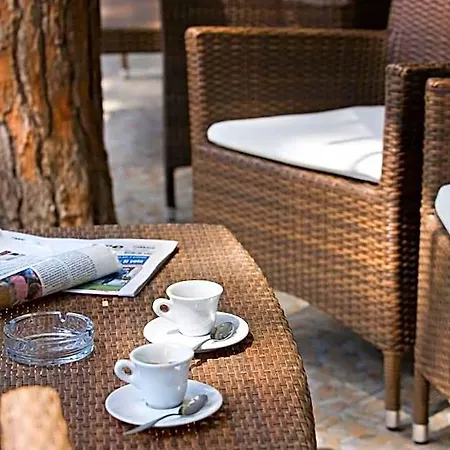 Boccaccio-free Parking- 3* Milano Marittima
