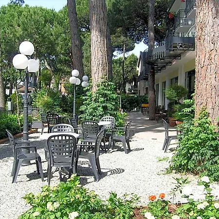 Boccaccio-free Parking- 3*