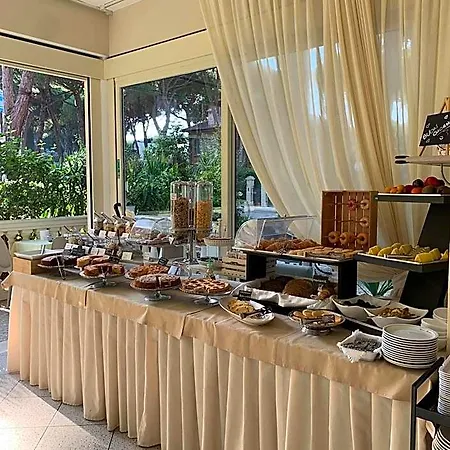 Boccaccio-free Parking- Hotel Milano Marittima