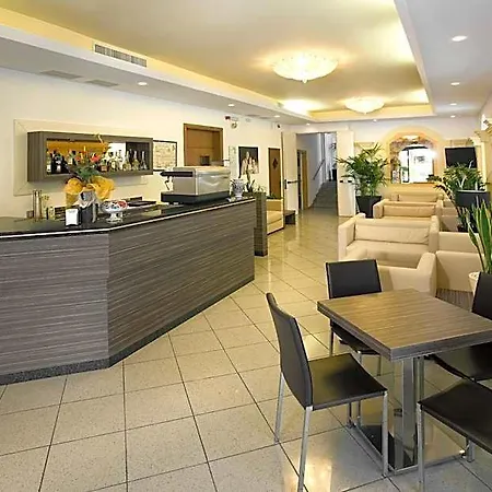 Hotel Boccaccio-free Parking-