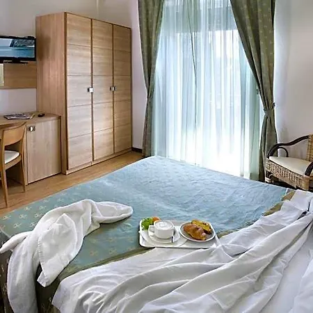 Boccaccio-free Parking- Hotel