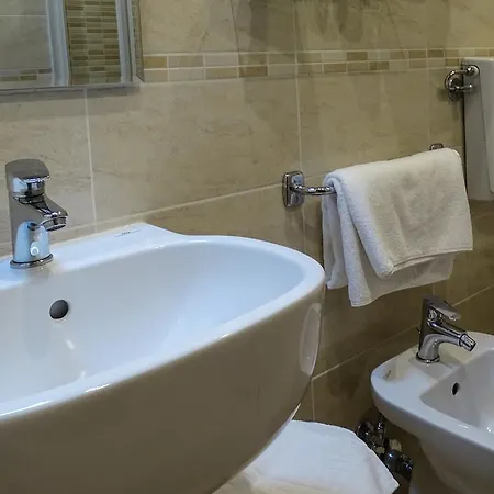 Boccaccio-free Parking- Ξενοδοχείο Μιλάνο Μαριτίμα