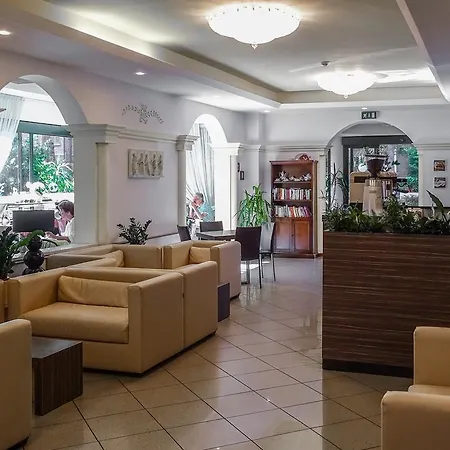 Boccaccio-free Parking- Hotel Milano Marittima