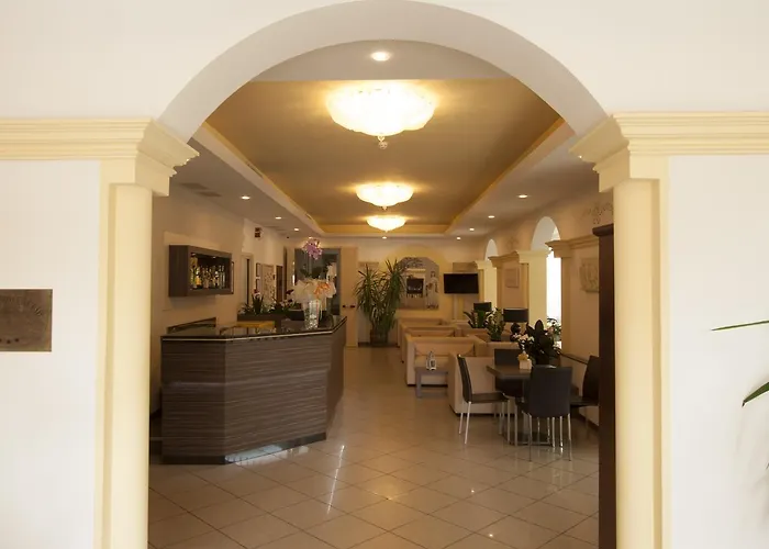 Boccaccio-free Parking- 3* Milano Marittima